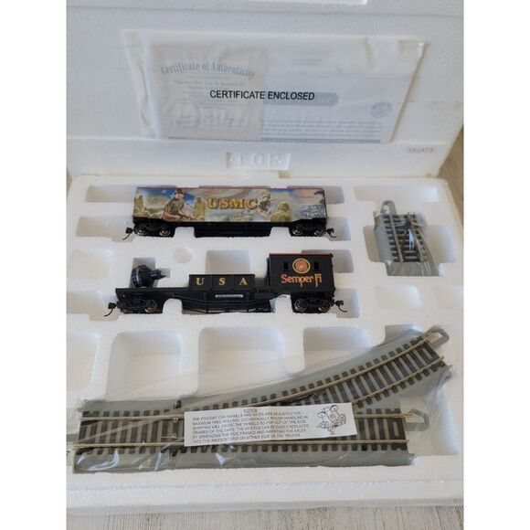 Hawthorne Tarawa Box Car & Semper Fi Search Light Car village train xmas - Picture 2 of 13